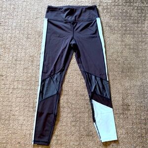 ✨Alala for Barry’s leggings